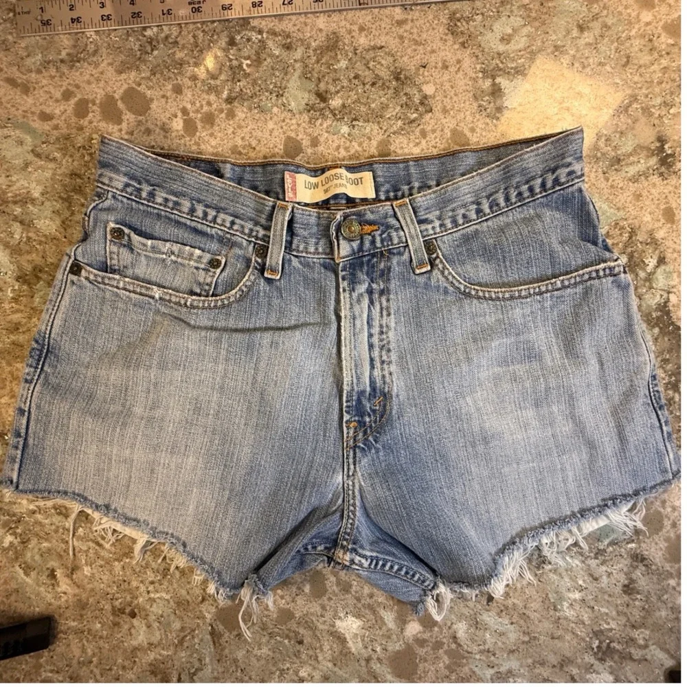 Levis 567 Low Loose Boot Cutoff Denim Shorts‎ Light Wash Blue Womens W31 Street